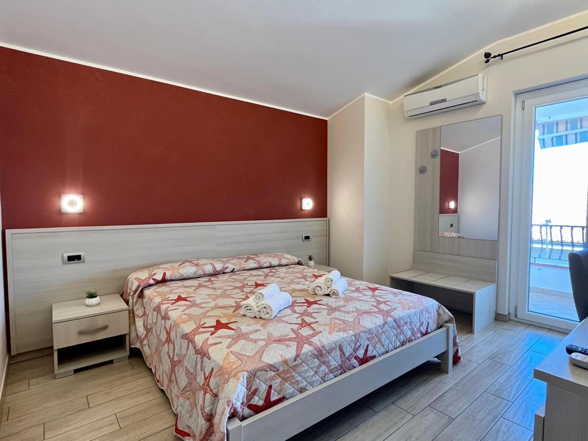B&B Galatea Santa Domenica  Eksteriør bilde
